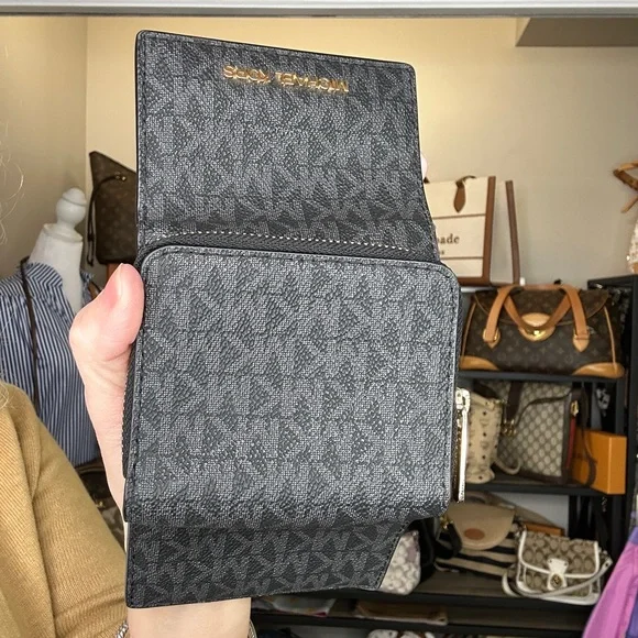 MICHAEL Michael Kors Compact Bifold Wallet with Zip Coin Pocket in Black/Gray - Picture 13 of 13